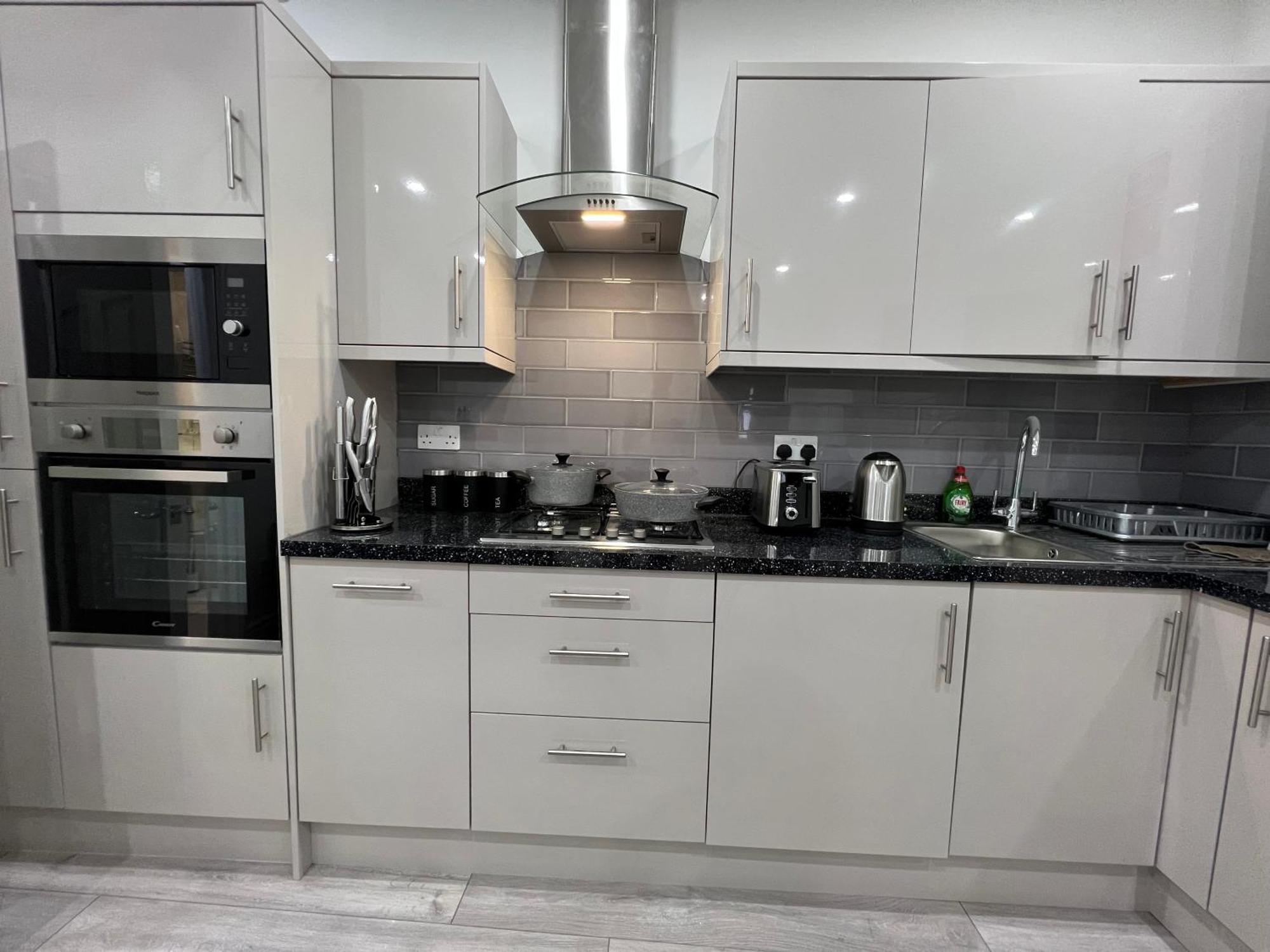 F4 Luxury Stays One Bed Apartment With Parking Ilford Exterior photo
